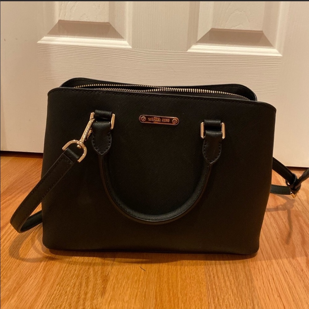 Micheal Kors Purse